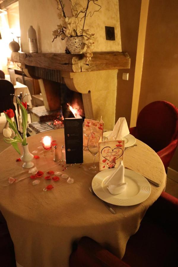 Logis Le Bourguignon Hotel Bèze Екстериор снимка