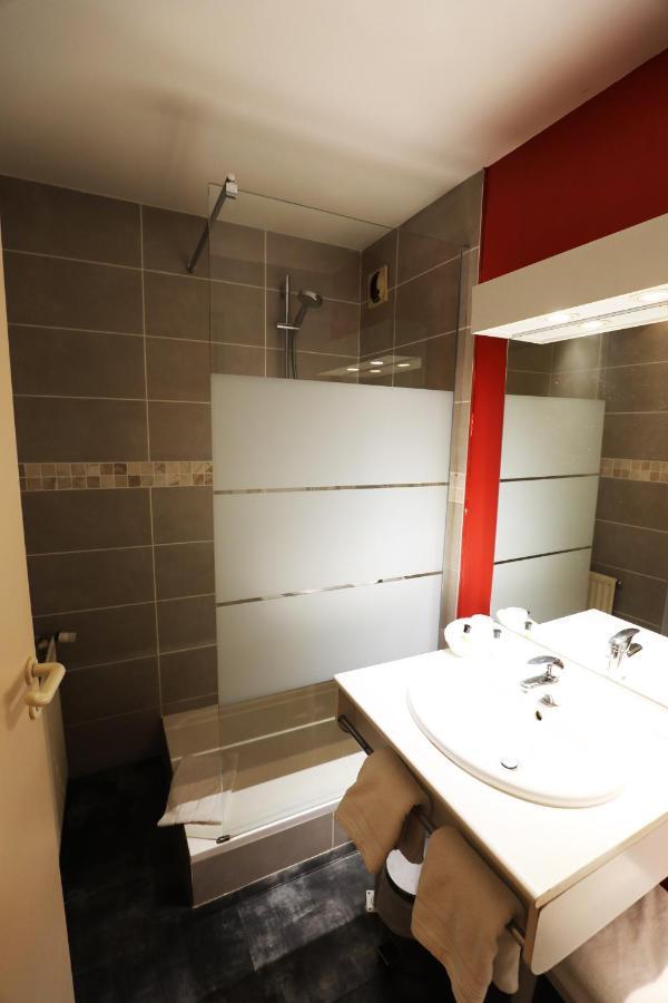 Logis Le Bourguignon Hotel Bèze Екстериор снимка