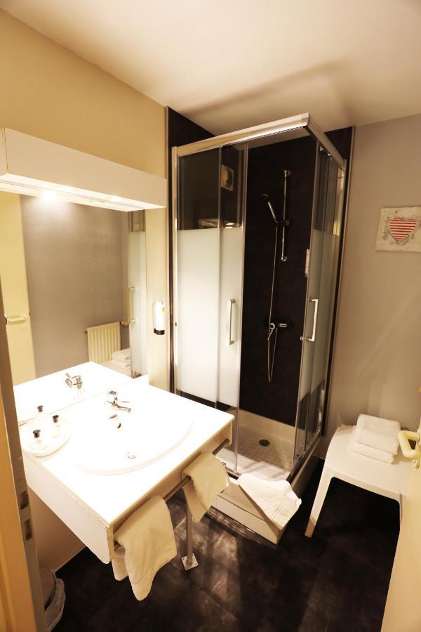 Logis Le Bourguignon Hotel Bèze Екстериор снимка