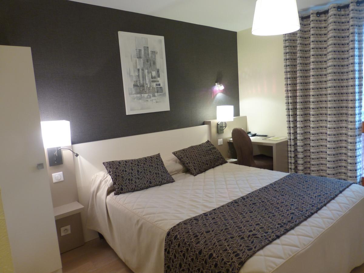 Logis Le Bourguignon Hotel Bèze Екстериор снимка