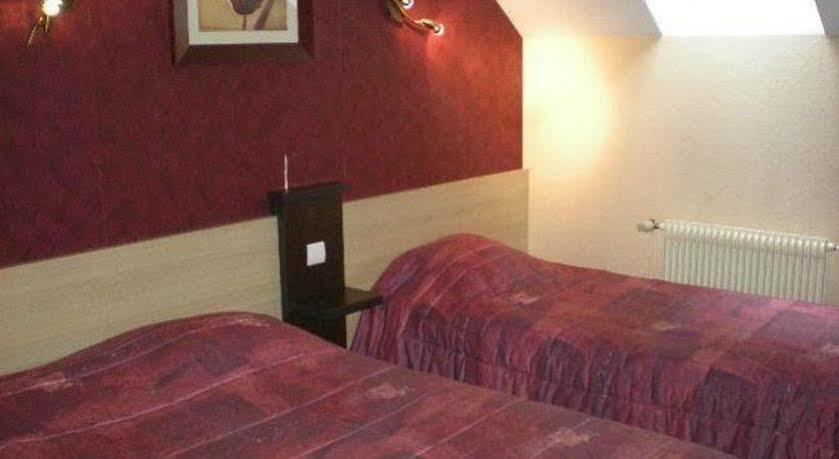 Logis Le Bourguignon Hotel Bèze Екстериор снимка