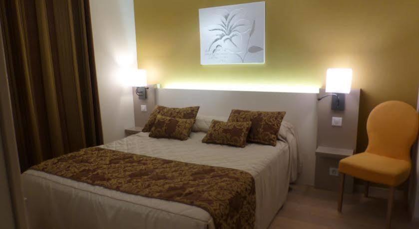 Logis Le Bourguignon Hotel Bèze Екстериор снимка